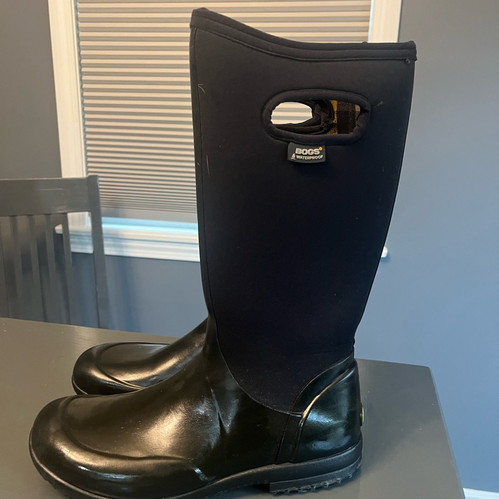 Bogs Yellow and Black Plaid Boots